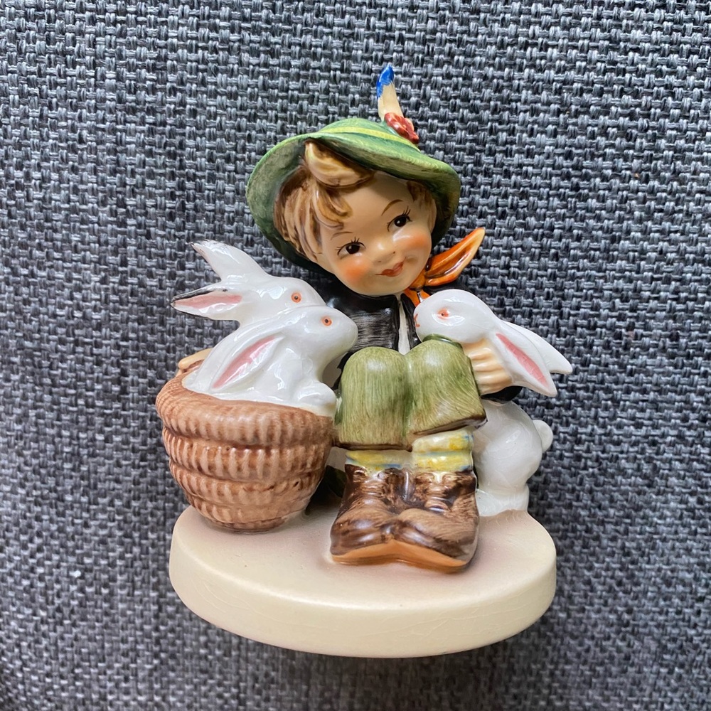 HUMMEL FIGURINE BY W. GOEBEL